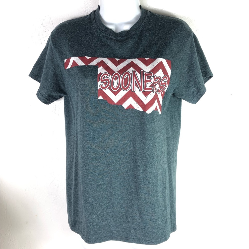 Gildan Woman’s T-Shirt OK Sooners Graphic Size Small